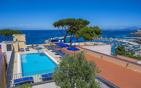 HOTEL TERME & BEACH CLUB CRISTALLO PALACE